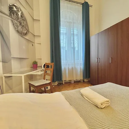 Appartement Trendy Spacious, Parking, Downtown, Ruin Pubs!